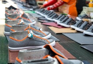 warm smelt gom vir skoene industrie